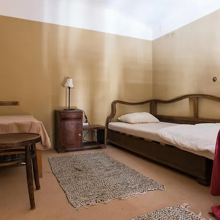 Hostal Made